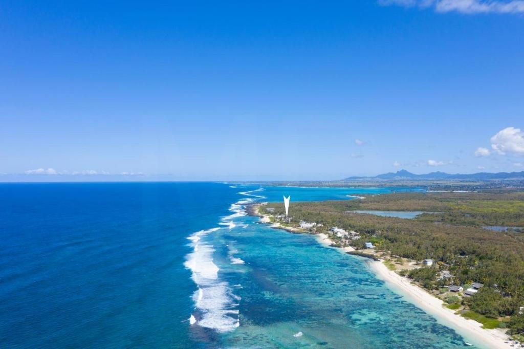 Eastern Blue Beachfront Luxury Apartment Poste Lafayette Buitenkant foto